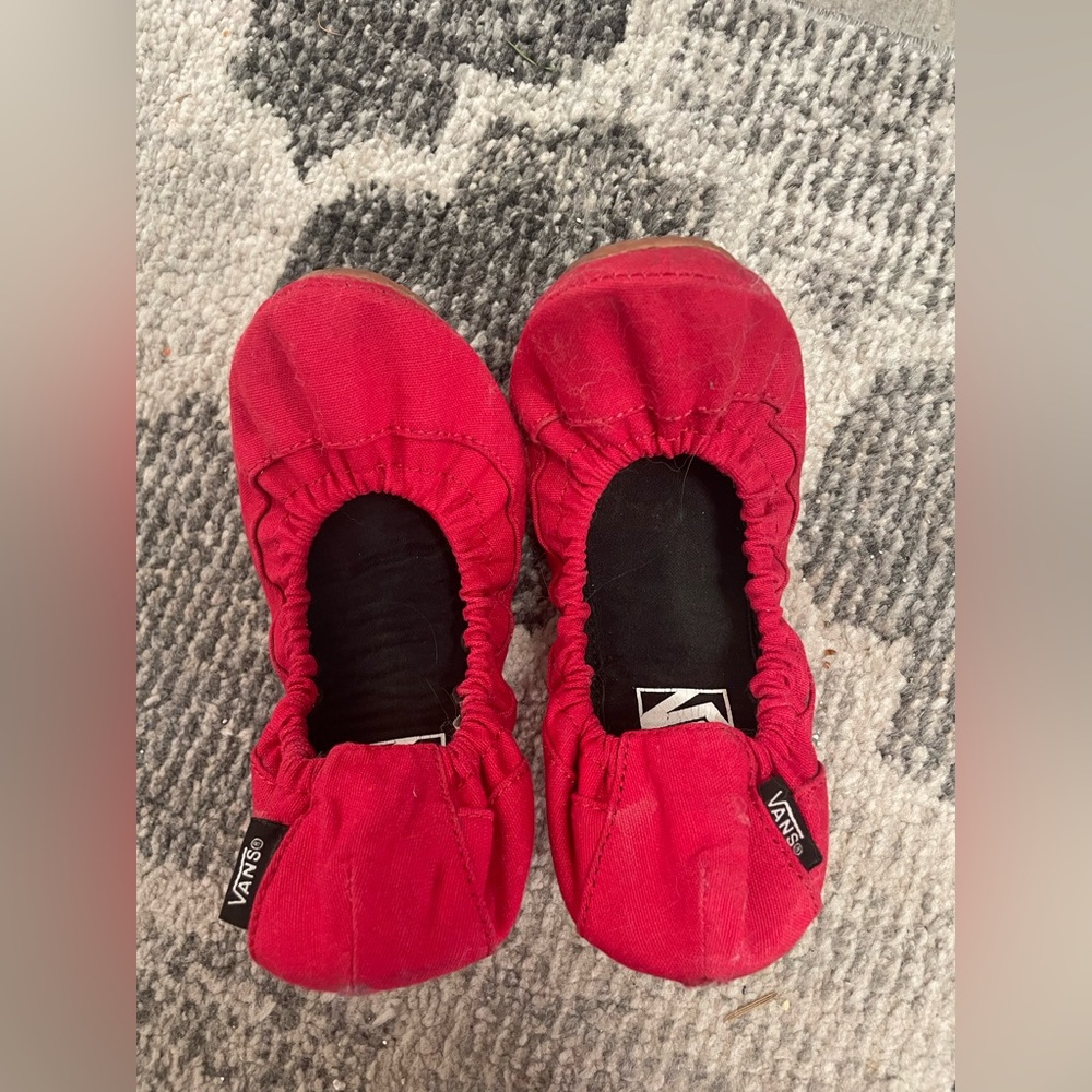 Vans Women’s Red Elastic flats